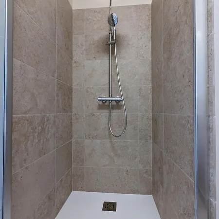 Maison Prunier * ז'רנק